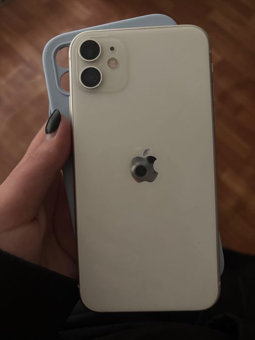 iPhone 11 продам