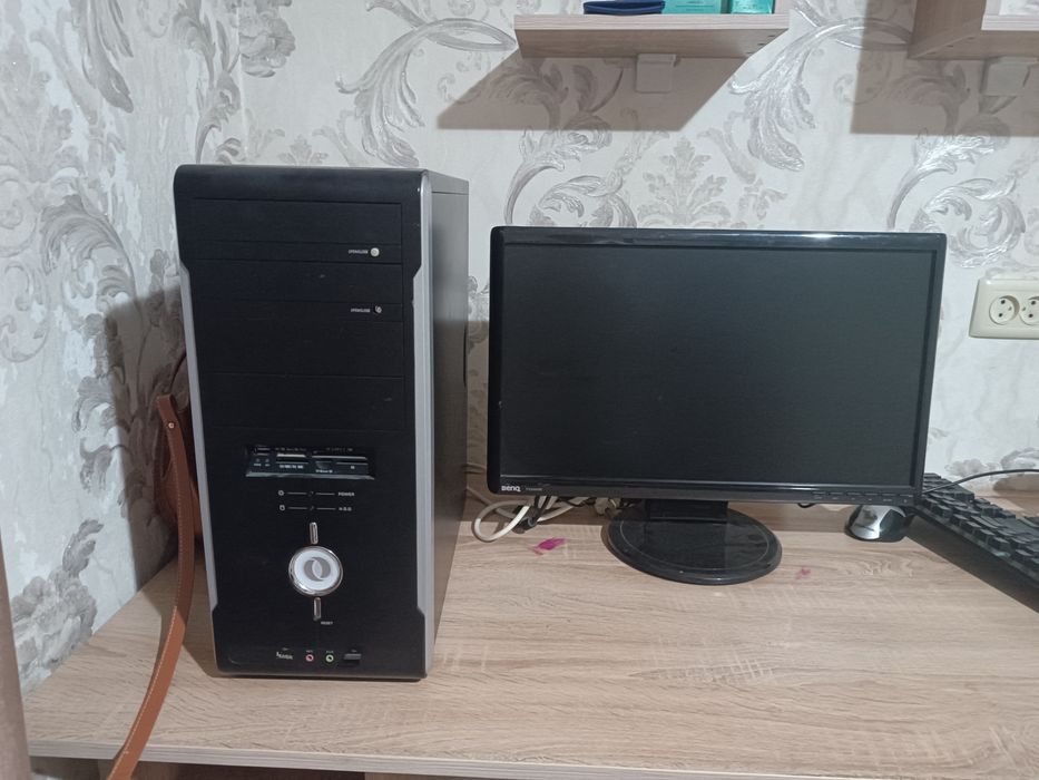 Осы компютер сатылады бағасы 50к торг бар