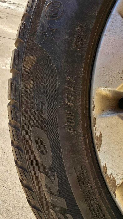 Джанти BMW F48 с датчици за налягане и зимни гуми Pirelli 225/55 R17