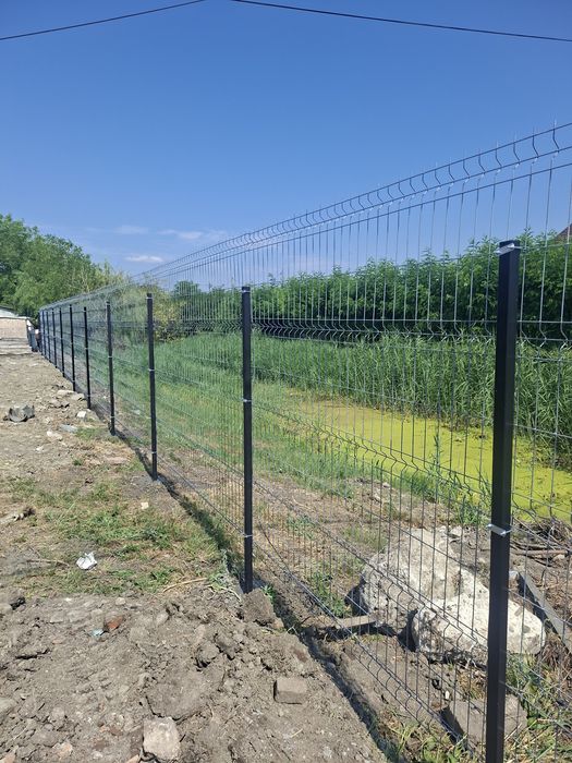Executam garduri si porti