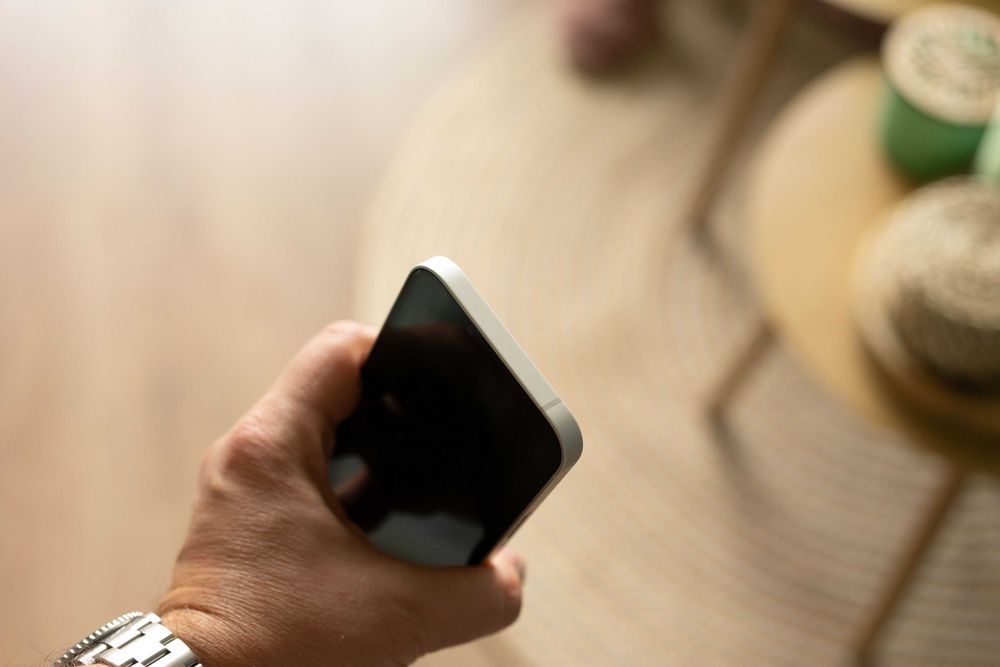 Apple iPhone 13 (от A1)