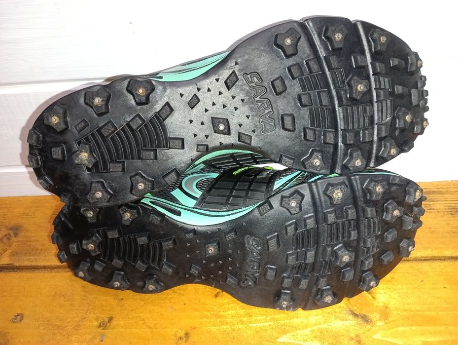 Sarva маратонки със шипове N40- 35 лв