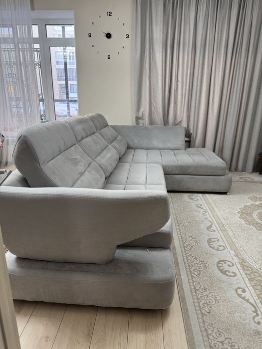 Диван почти новый