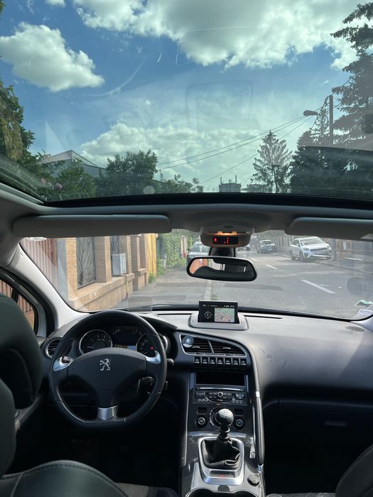 Peugeot 3008.  An 2016