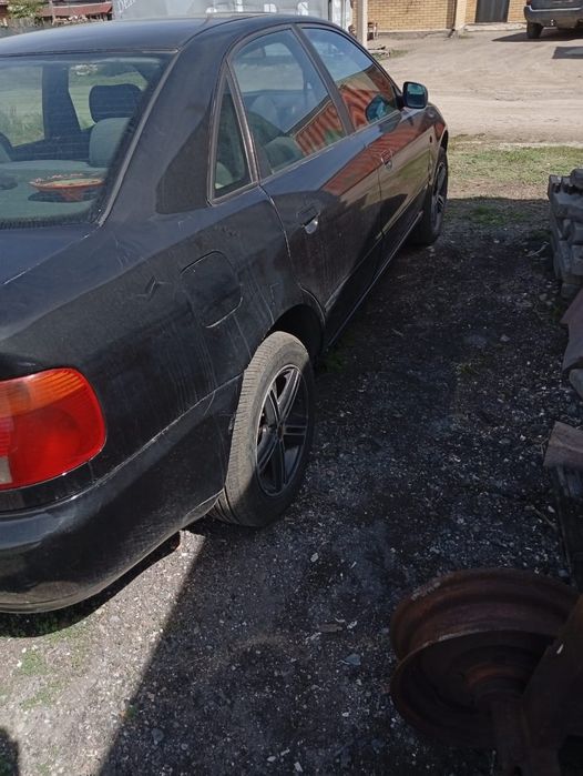 Audi A4, 1995 года