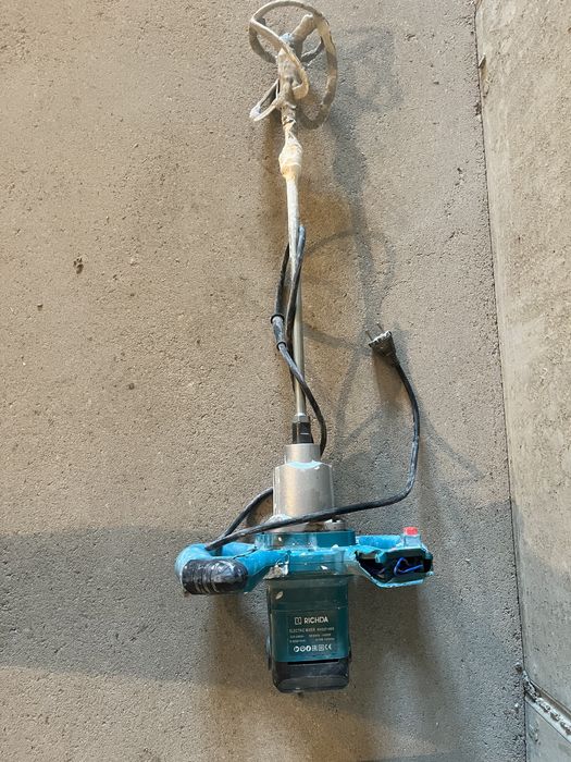 Миксер строительный