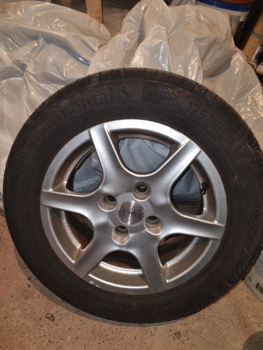 Roți vara Renault R 14 Continental