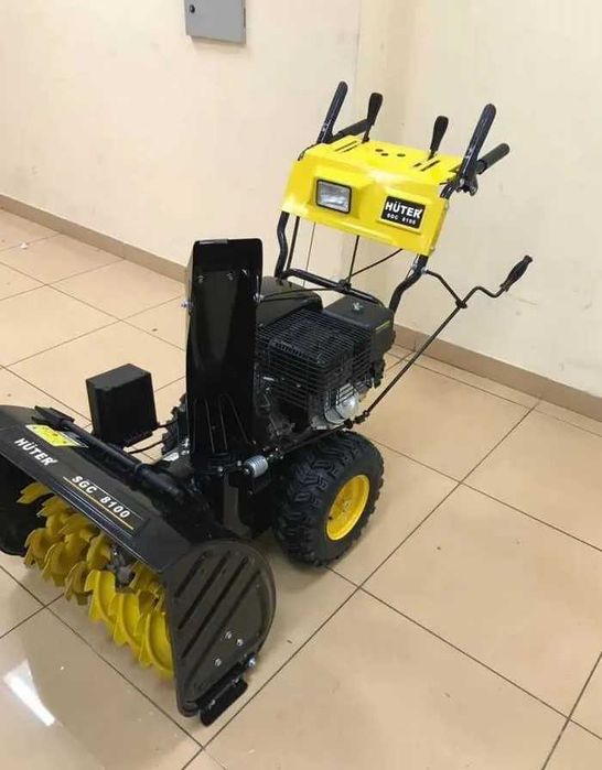 Снегоуборщик Huter SGC 8100