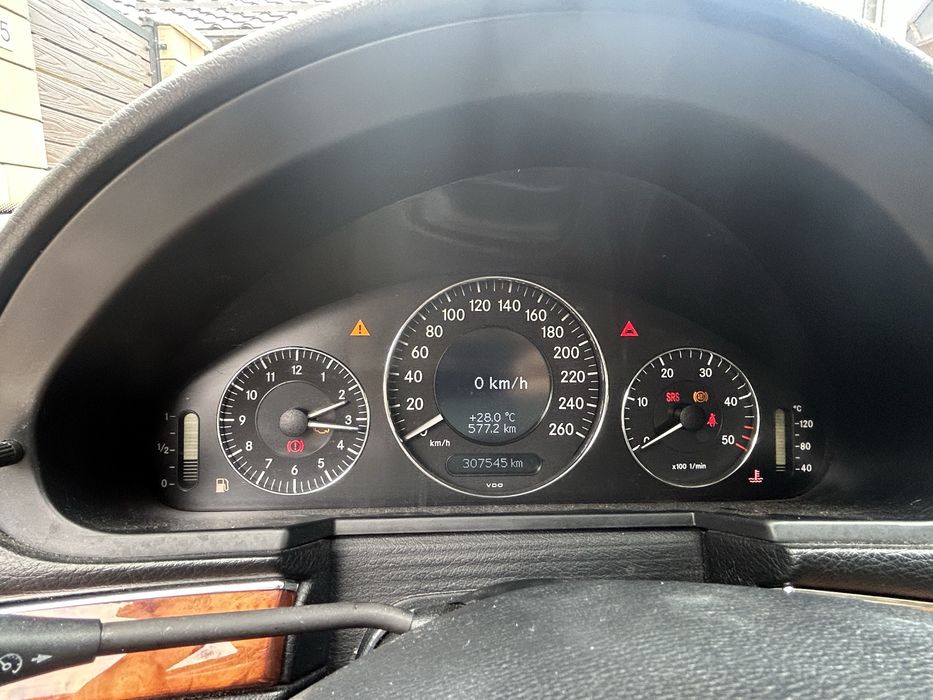 Mercedes E220 170cp