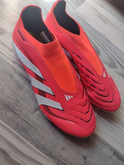 Детски футболни бутонки adidas Predator 42 номер