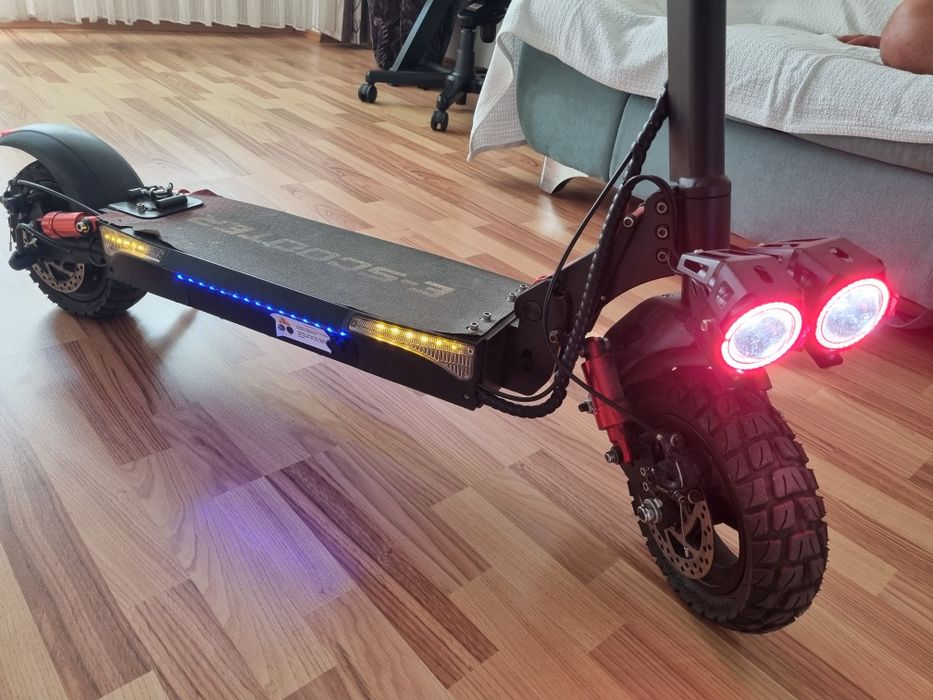 Vând trotinetă electrică