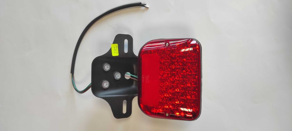Стоп на 12V със стойка