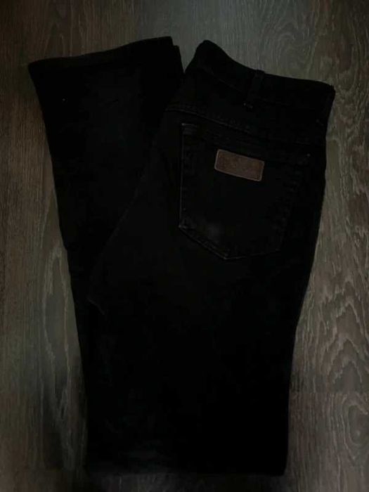 Wrangler Black Stretch Straight Fit Jeans