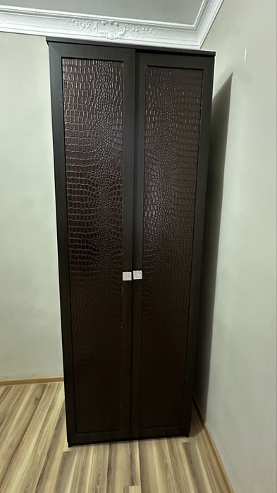 Шкаф распашной ШК 2 (вставка кожзам)