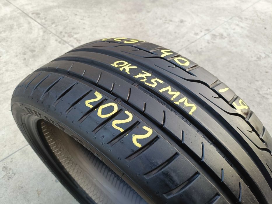 O anvelopa de vara 225 40 19 dunlop sport maxx RT cu 7,5 mm dot 2022