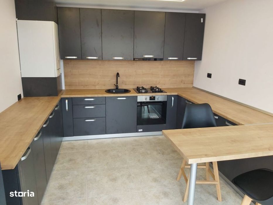 Penthouse de 4 camere, 200 mp, 400 mp terase, zona Petrom — fotografia 1