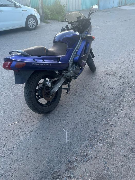 Продам kawasaki zzr 250