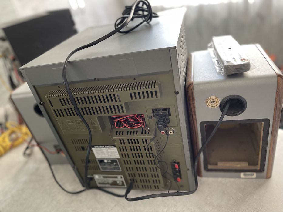 Музыкальный центр продам