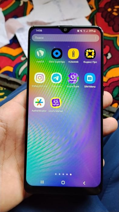 Samsung a31 sotiladi xolati yaxshi ishlashi zor faqat ekran almashgan