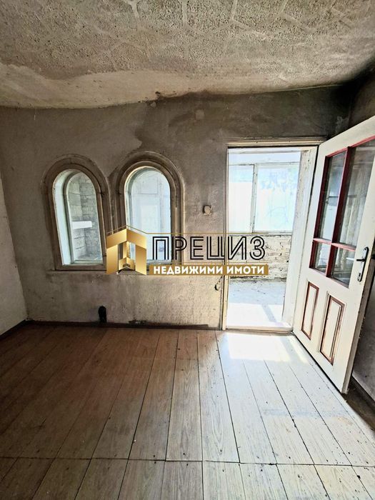 Продажба Къща гр. Шумен - Болницата 35m² и двор 120m²