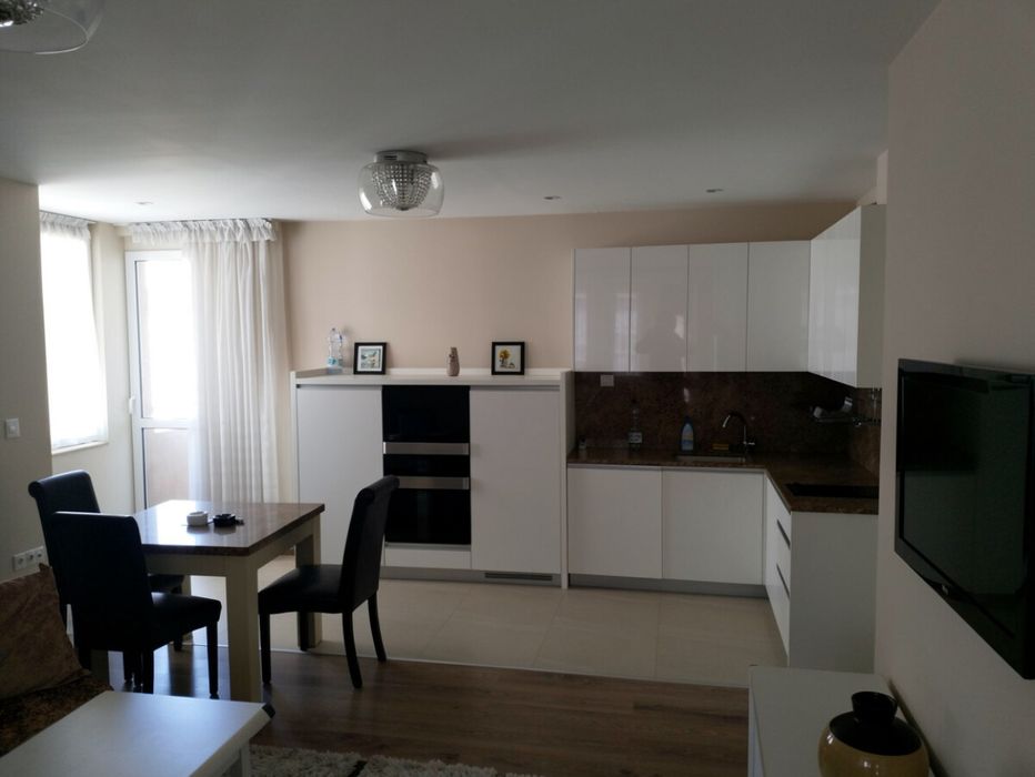 Дава се под наем Двустаен апартамент в Пловдив, Кършияка - 80 кв.м за 600 € - Снимка #1