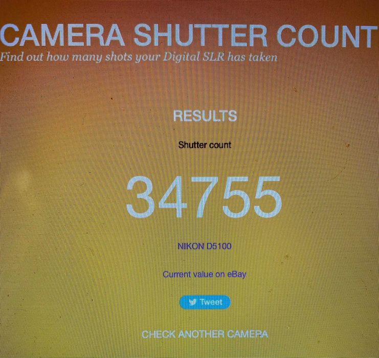 Nikon D5100 + AF-S NIKKOR 18-140mm