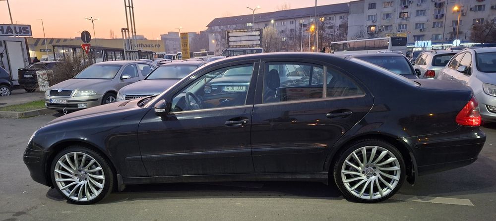 Mercedes benz e200 *w211 facelift * Germania.