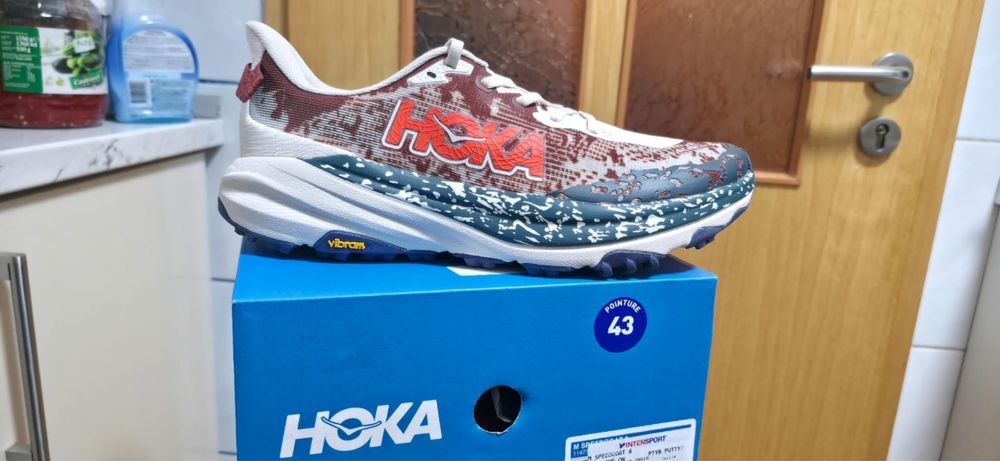 Vând Adidași Hoka Diverse Culori Și Marimi Originali