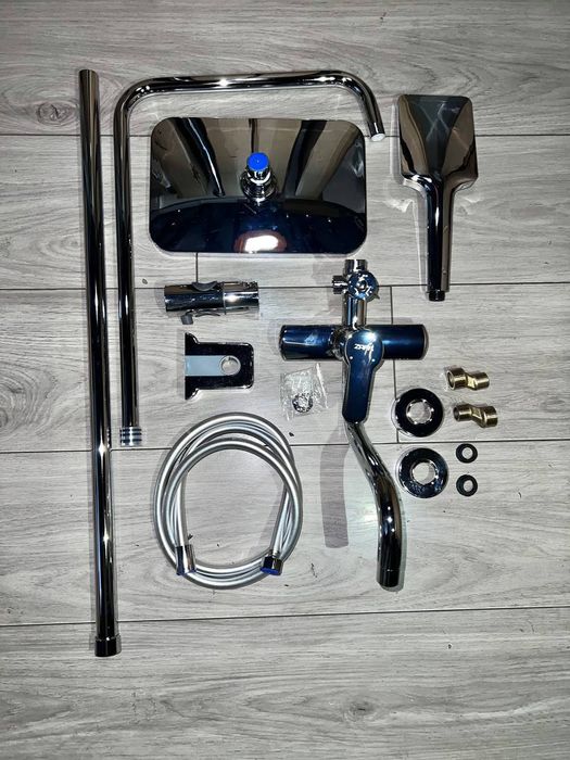 Душевой стойка смеситель для ванны