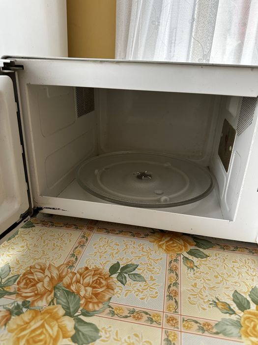 Микроволнова SHIVAKI