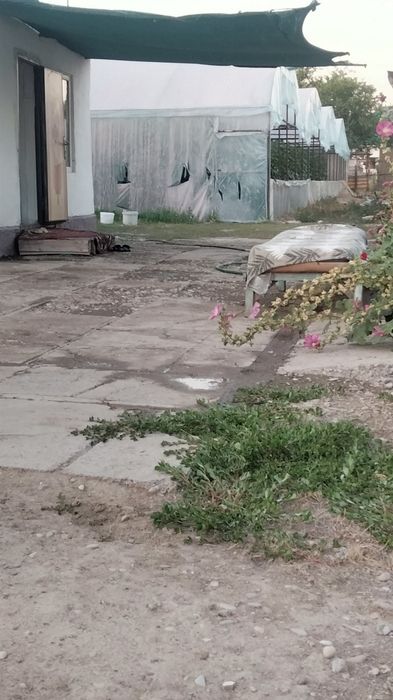 Үй сатылады. 23 соток