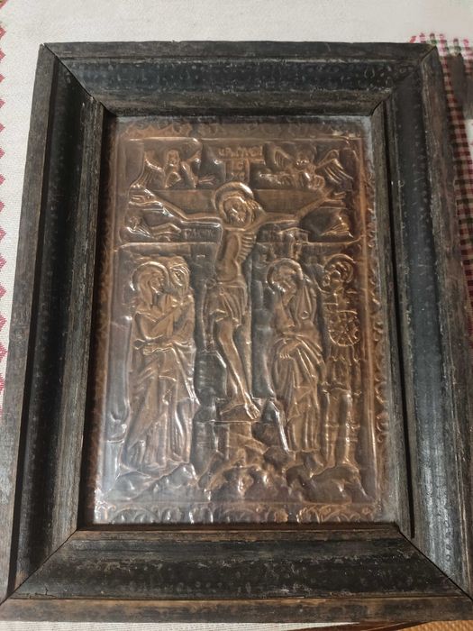 Големи икони медна,дърворезба и голям дървен кръст с броз Исус Христос
