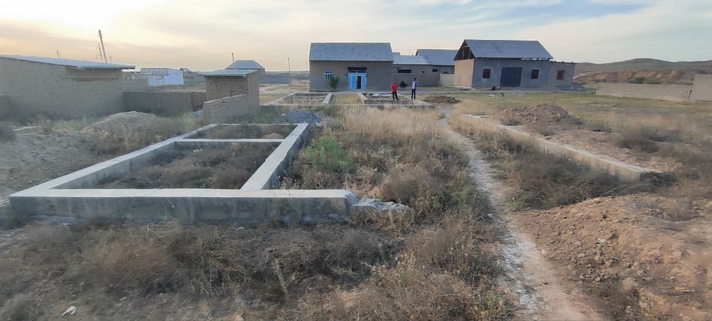 Yer sotiladi 2 sotix kadastir dakument bor