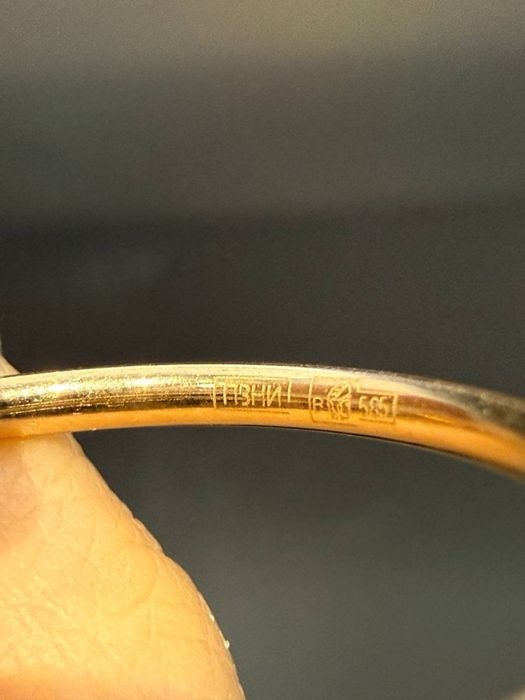 Золото Кольцо Масса: 1,54