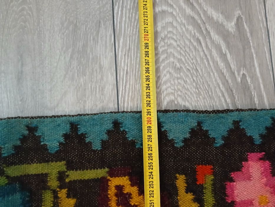 Covor/Traversă Tradițională din Lână – Lucrată Manual