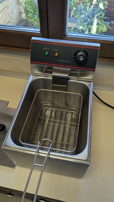 Friteuză inox profesională