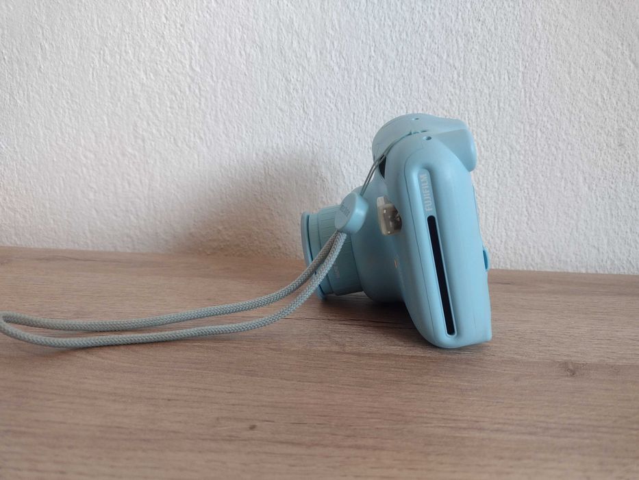 FUJIFILM INSTAX MINI 11 за части или ремонт