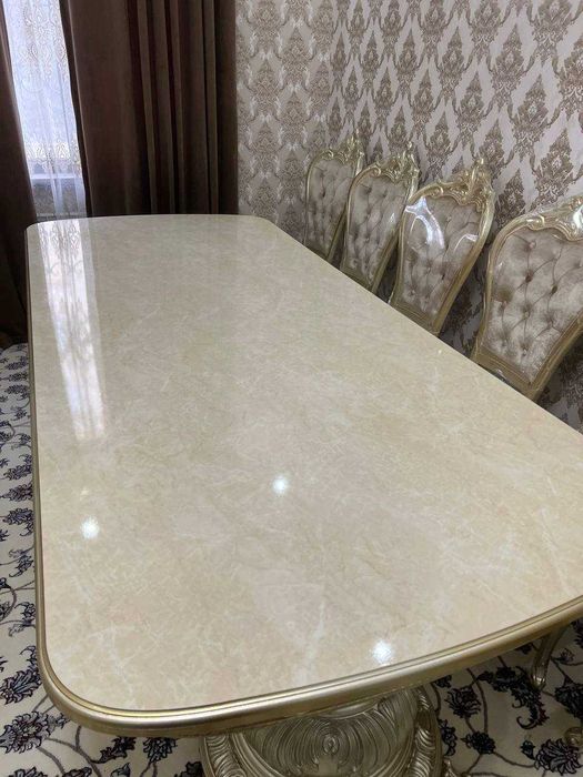 Mehmoxana uchun 12 kishilik mebel
