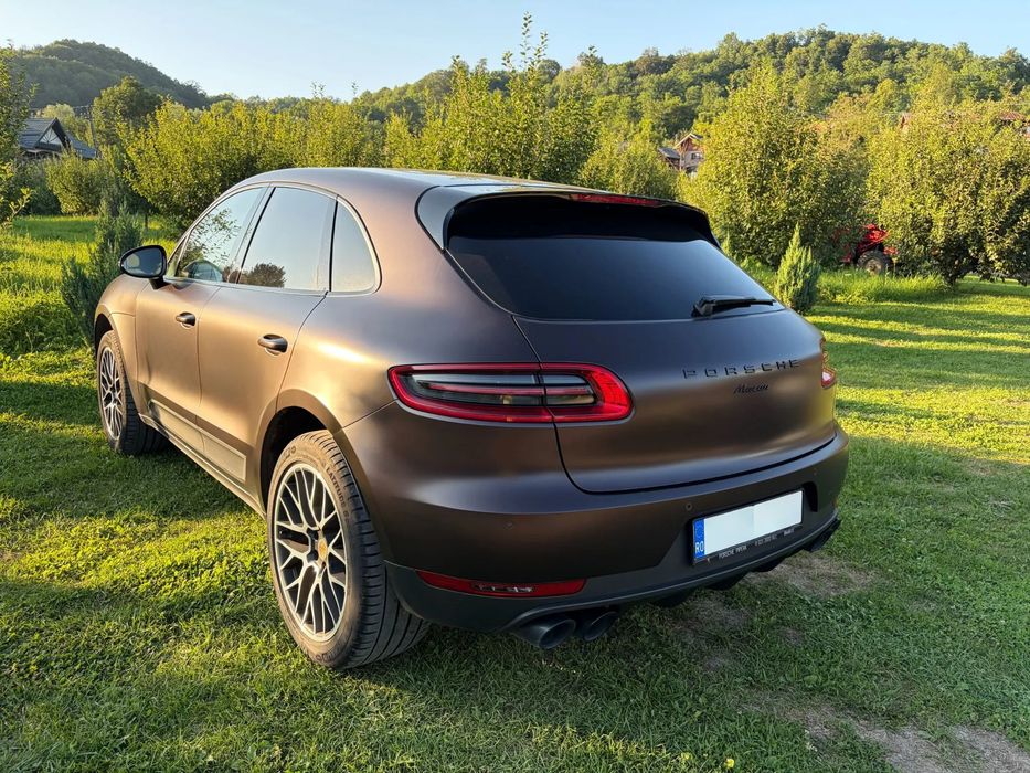 Porsche Macan Masina