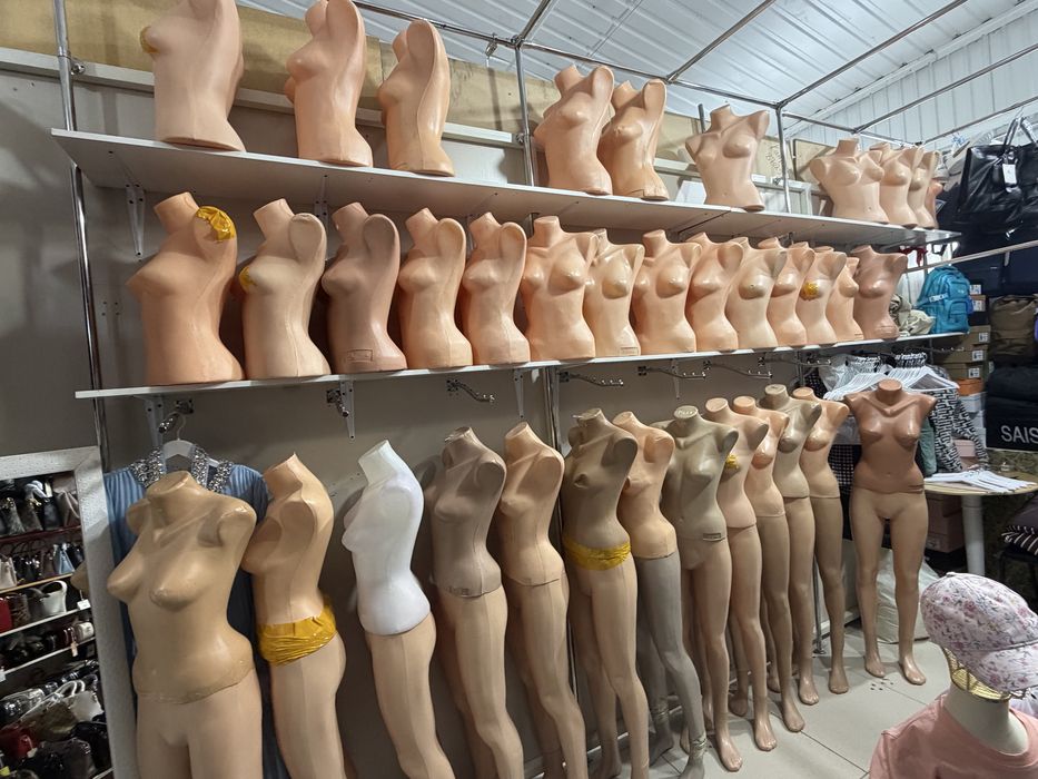 Продам моникены для женской одежды