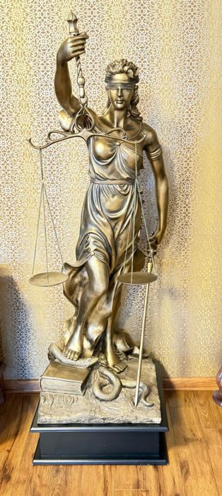 Продам статую Богини правосудия