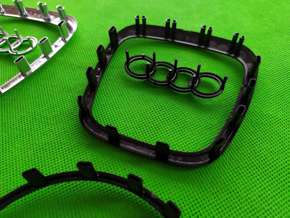 Емблема лайсна рамка волан Ауди Airbag Air bag Audi черен гланц A4 SQ