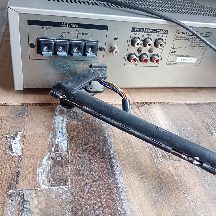 Radio tuner cu amplificator SONY