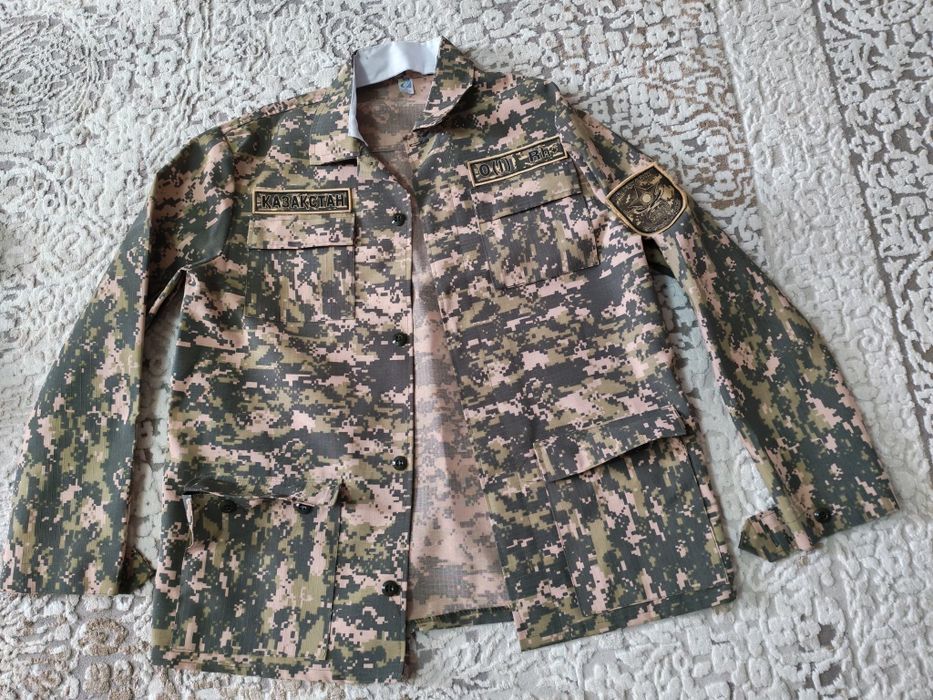 Китель 'штаны и кепка