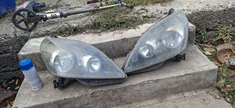 Vand faruri opel