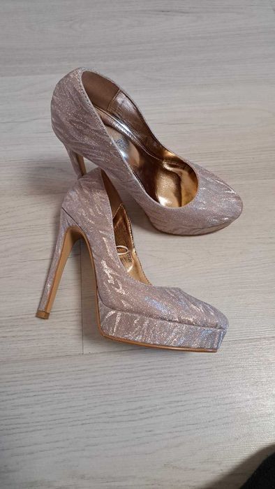 Обувки и чанта комплект