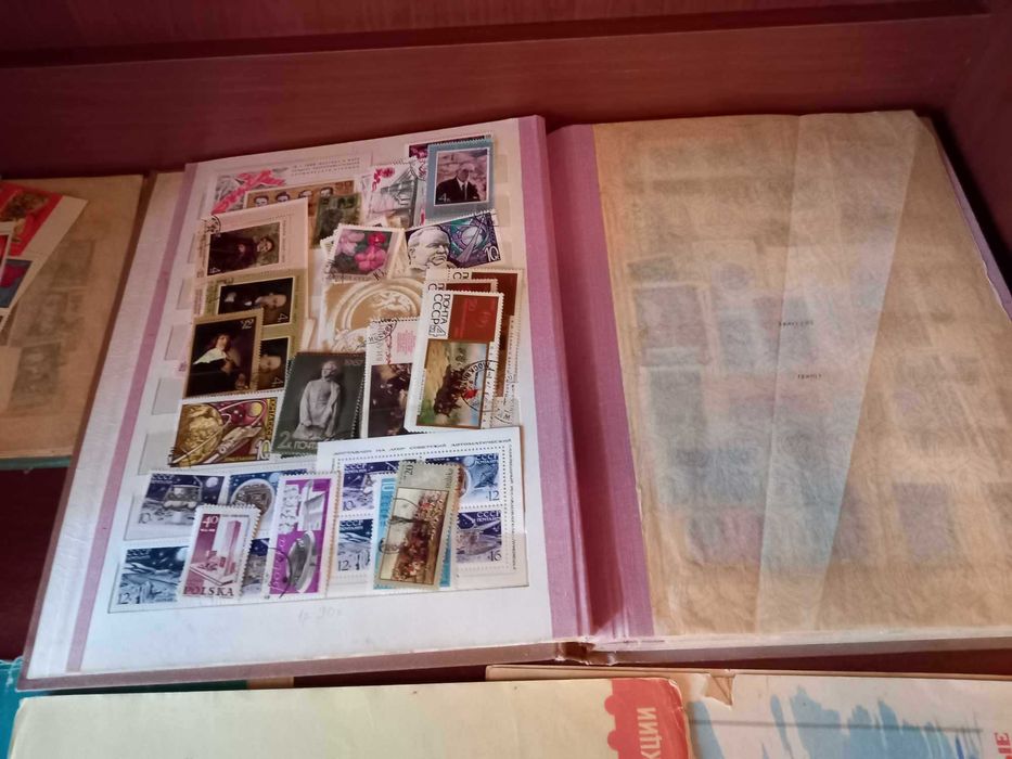 продам марки ссср с каталогом. цена стоит договорная.