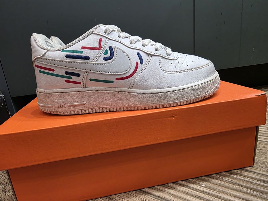 Дамски маратонки NIKE AIR FORCE 1