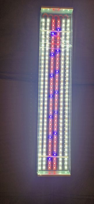 Лед умно осветление за аквариум