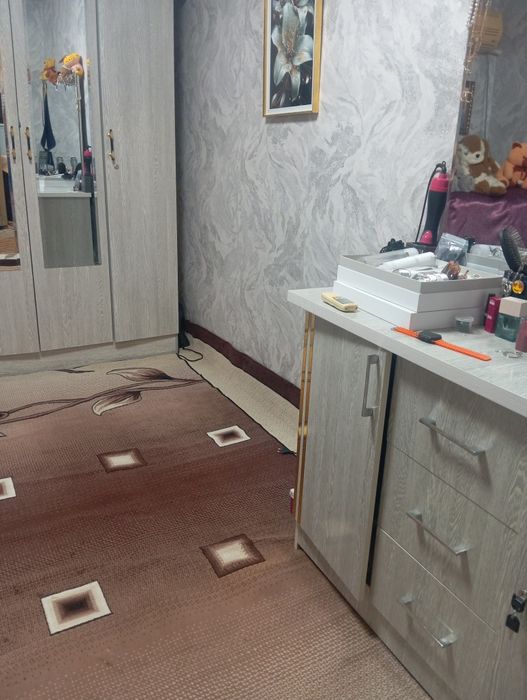 Дача восход sotiladi.
Ichimlik va sug‘orish suvi bor. Ta’mird